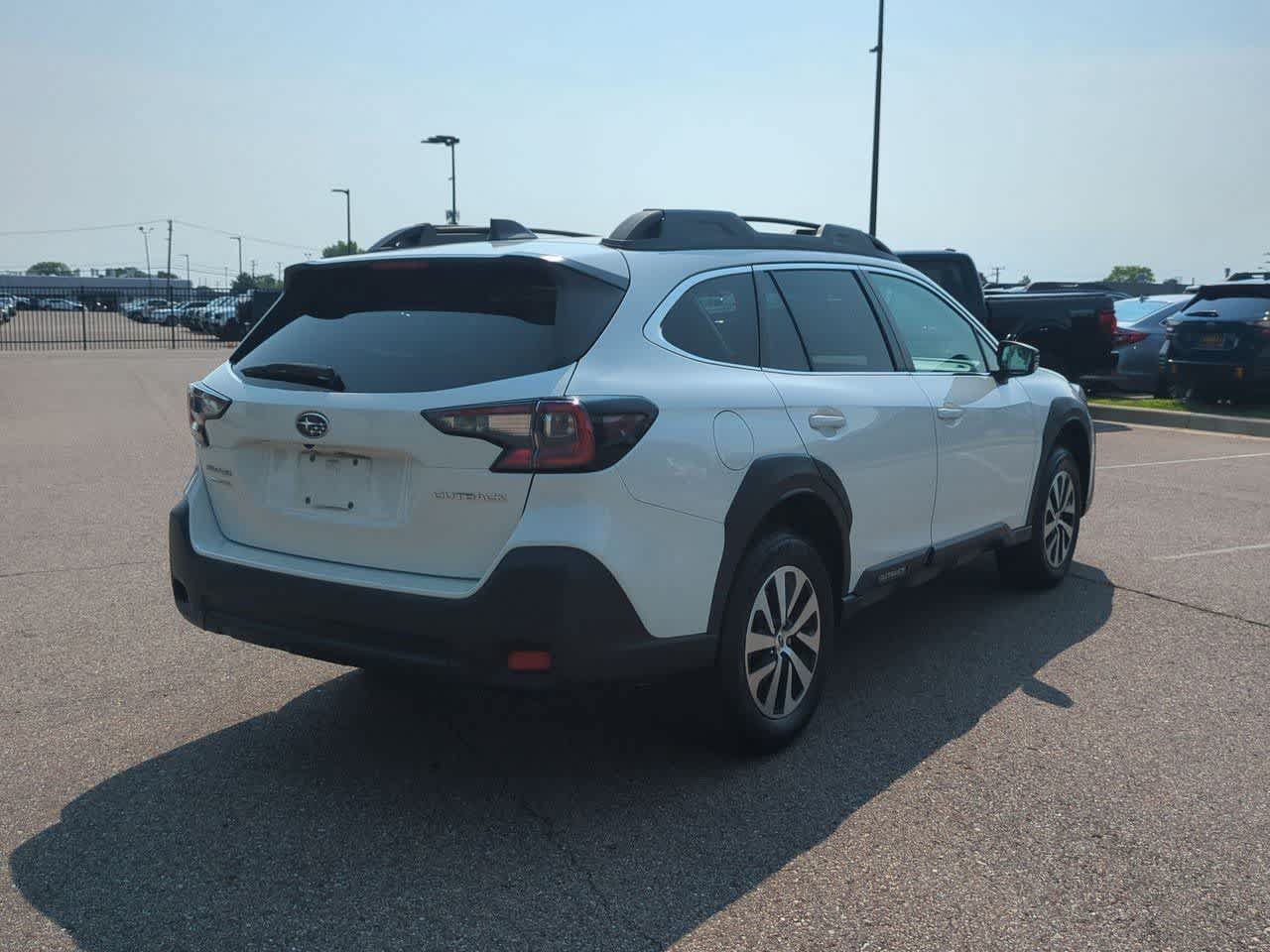 Certified 2024 Subaru Outback Premium AWD/4WD image 6