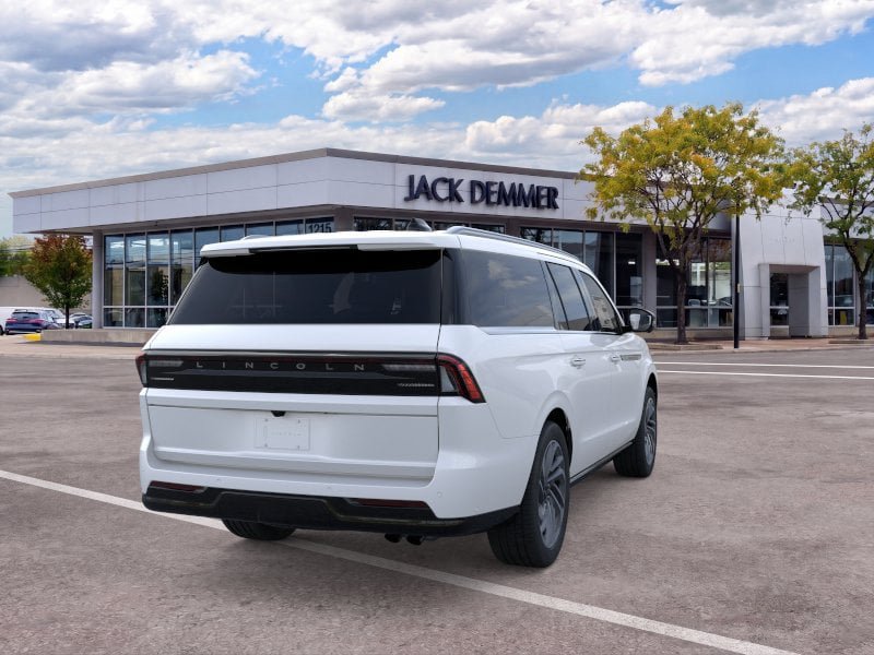 New 2026 Lincoln Navigator L Reserve AWD/4WD image 8