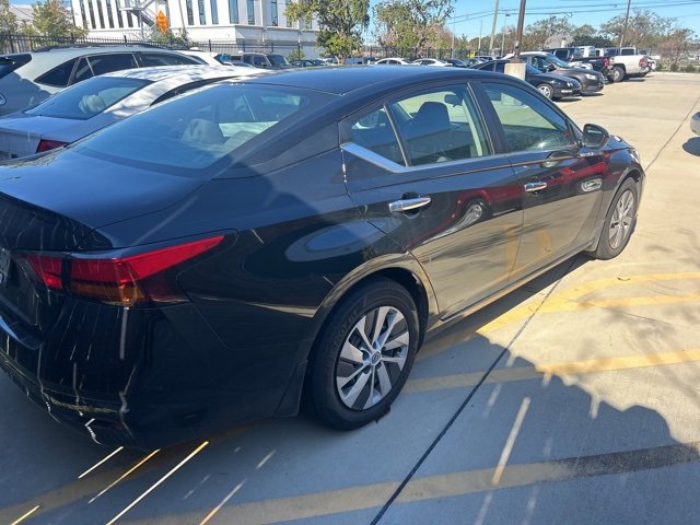 Used 2024 Nissan Altima 2.5 S image 6
