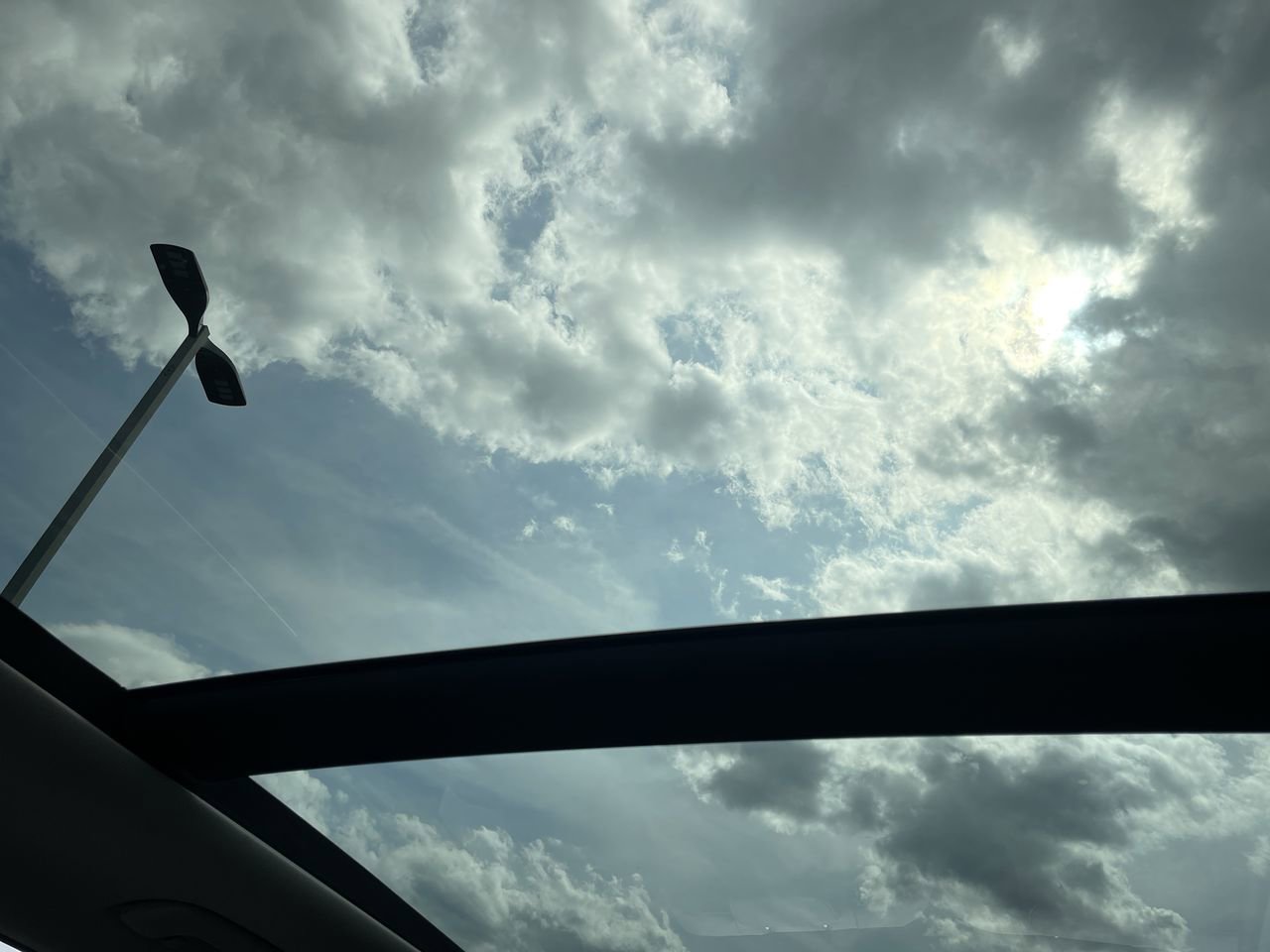 Certified 2025 Kia Sorento EX w/ EX Panoramic Sunroof Package image 16