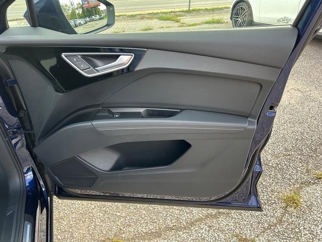 Used 2022 Audi Q4 e-tron Premium Plus w/ Premium Plus image 30