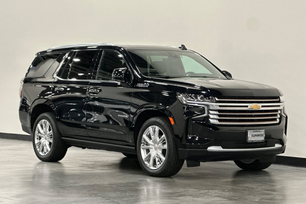 Used 2021 Chevrolet Tahoe High Country w/ Premium Package RWD image 2