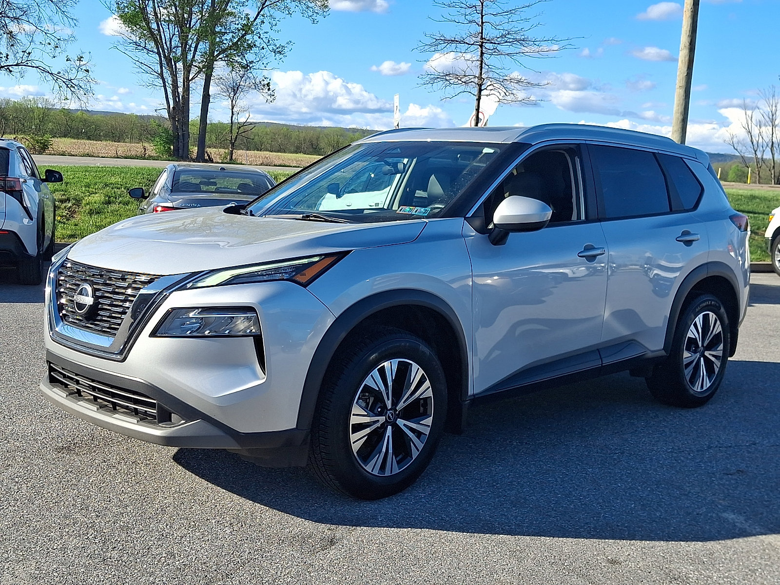 Used 2023 Nissan Rogue SV w/ SV Premium B Package AWD/4WD image 4