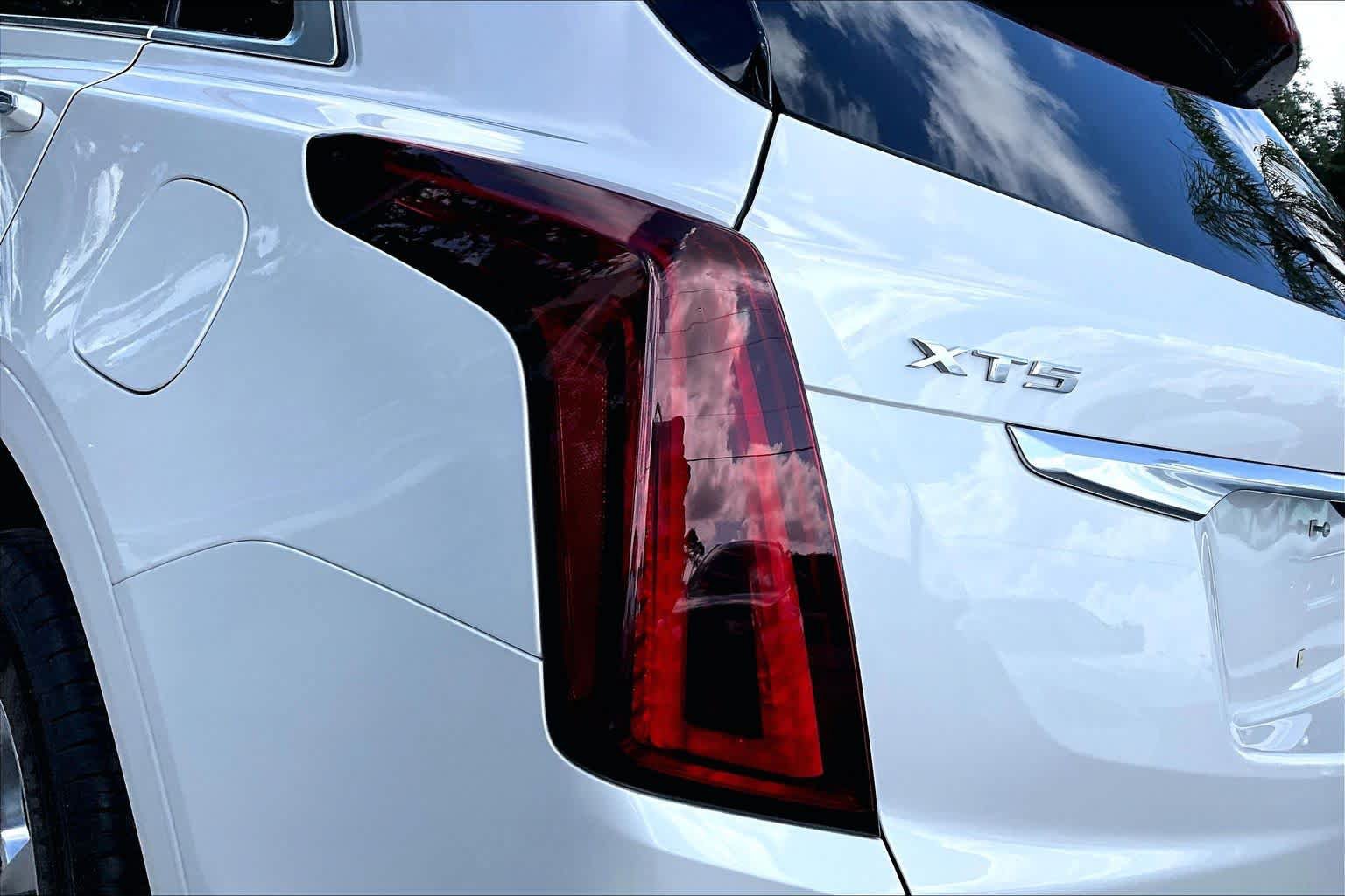 Used 2020 Cadillac XT5 Premium Luxury FWD image 29