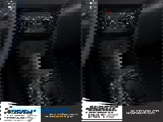 New 2025 Chevrolet Trax ACTIV w/ Sunroof Package image 24