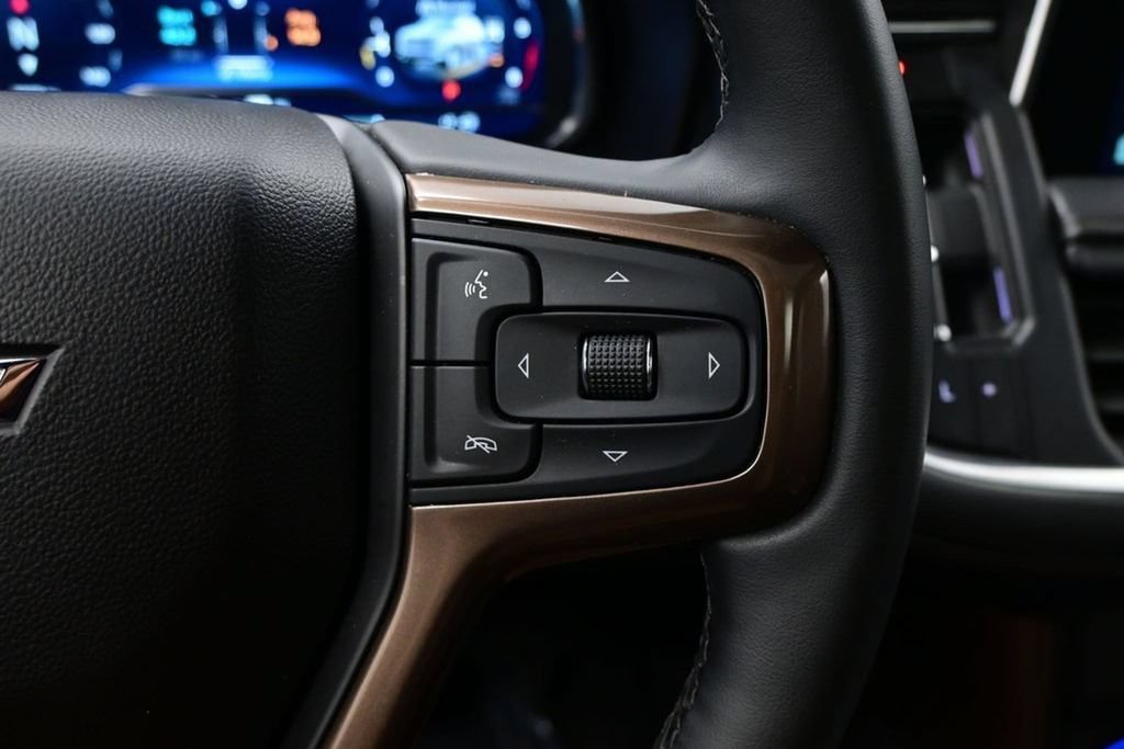 Used 2024 Chevrolet Tahoe High Country AWD/4WD image 18