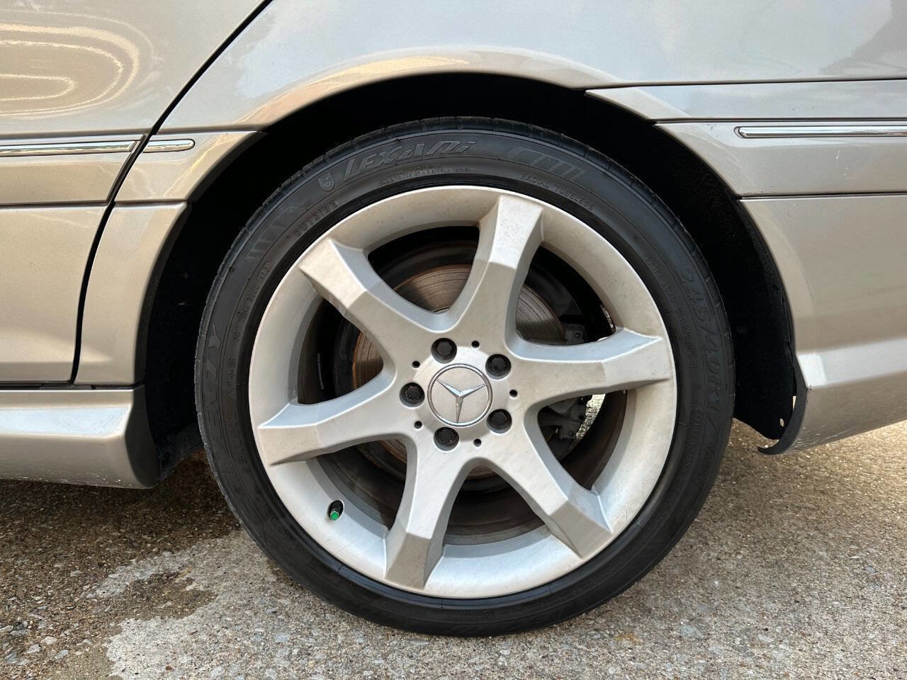 Used 2007 Mercedes-Benz C 230 Sedan image 9