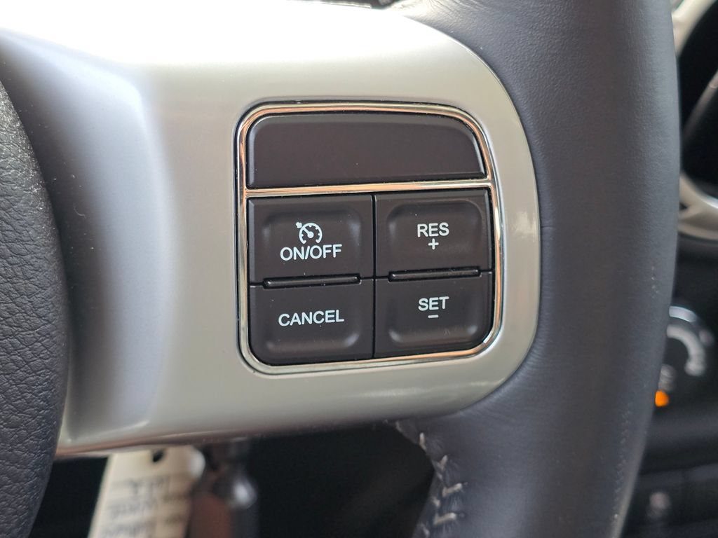 Used 2016 Jeep Wrangler Unlimited Rubicon AWD/4WD image 17