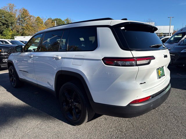 Used 2024 Jeep Grand Cherokee L Laredo AWD/4WD image 17