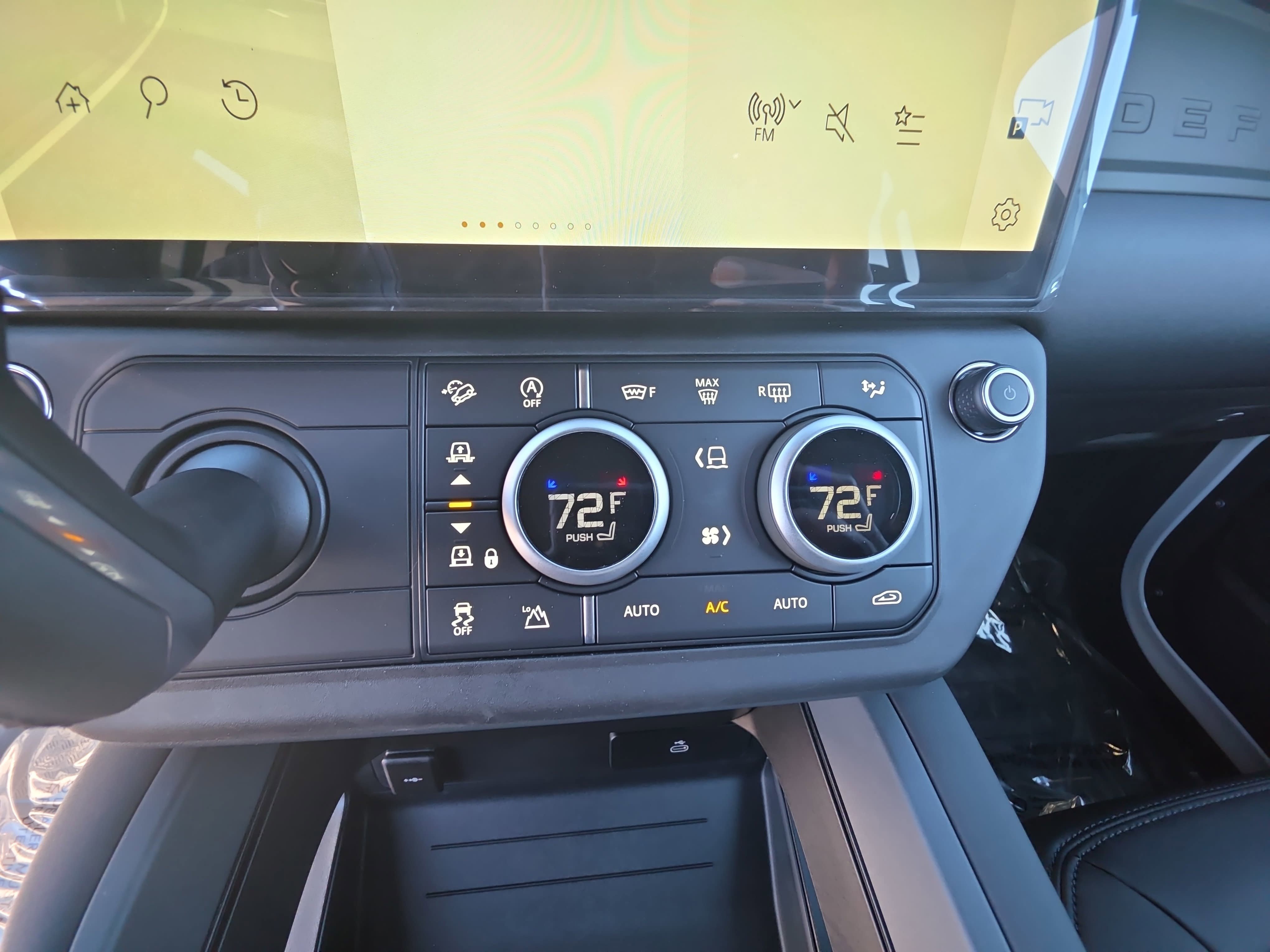 New 2026 Land Rover Defender 110 X-Dynamic SE AWD/4WD image 20