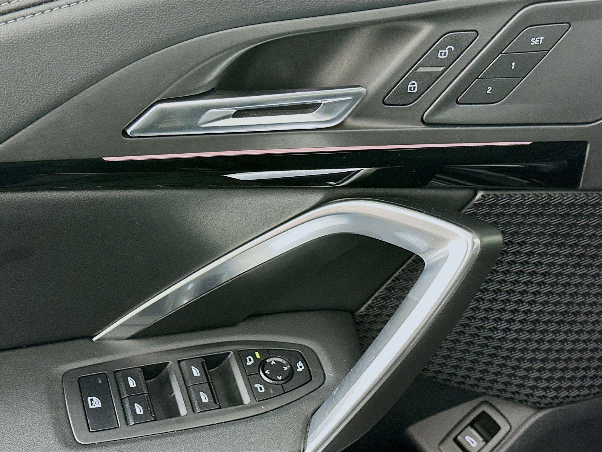 Used 2025 BMW X1 xDrive28i image 15