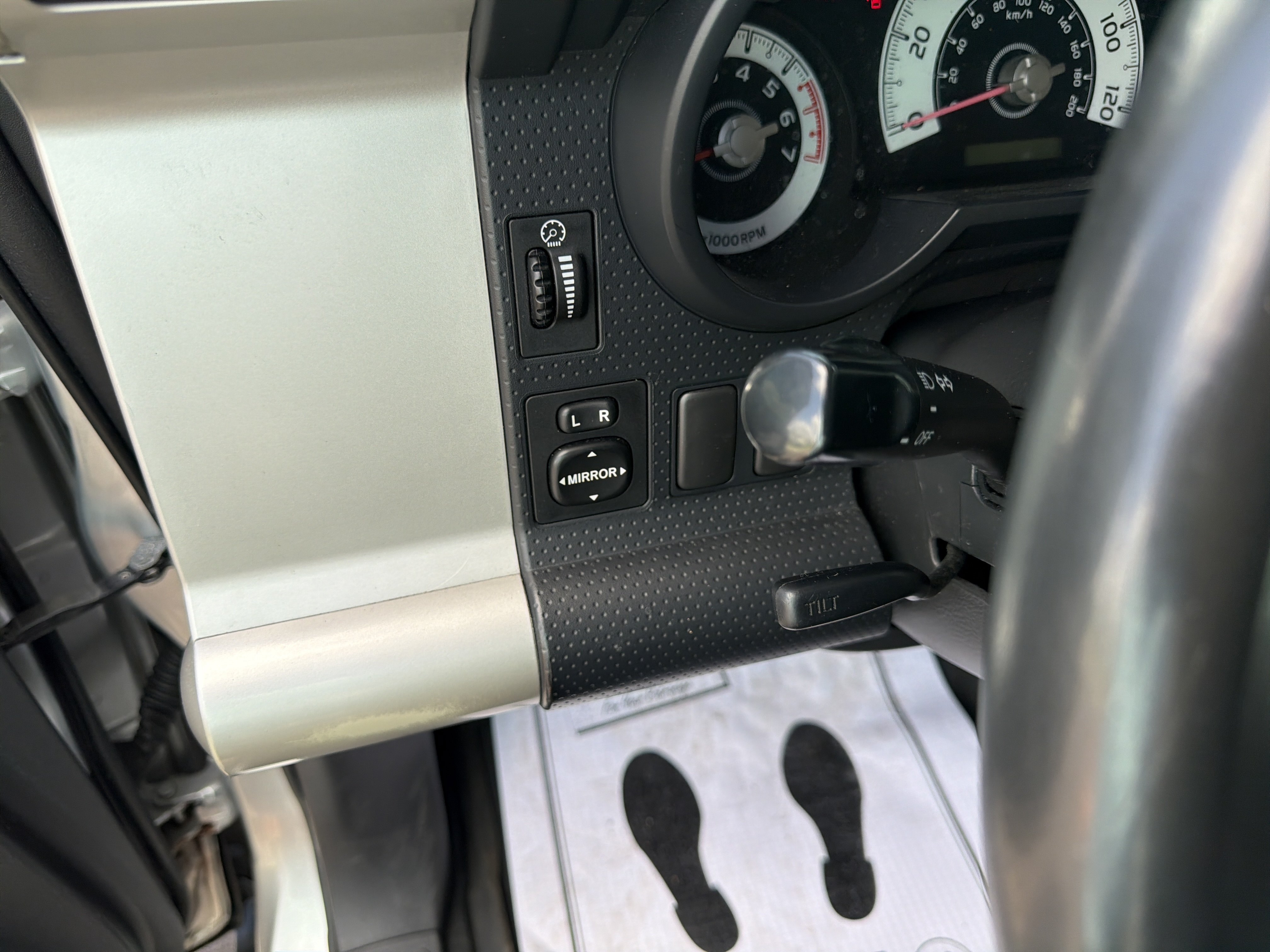 Used 2007 Toyota FJ Cruiser 4WD image 47