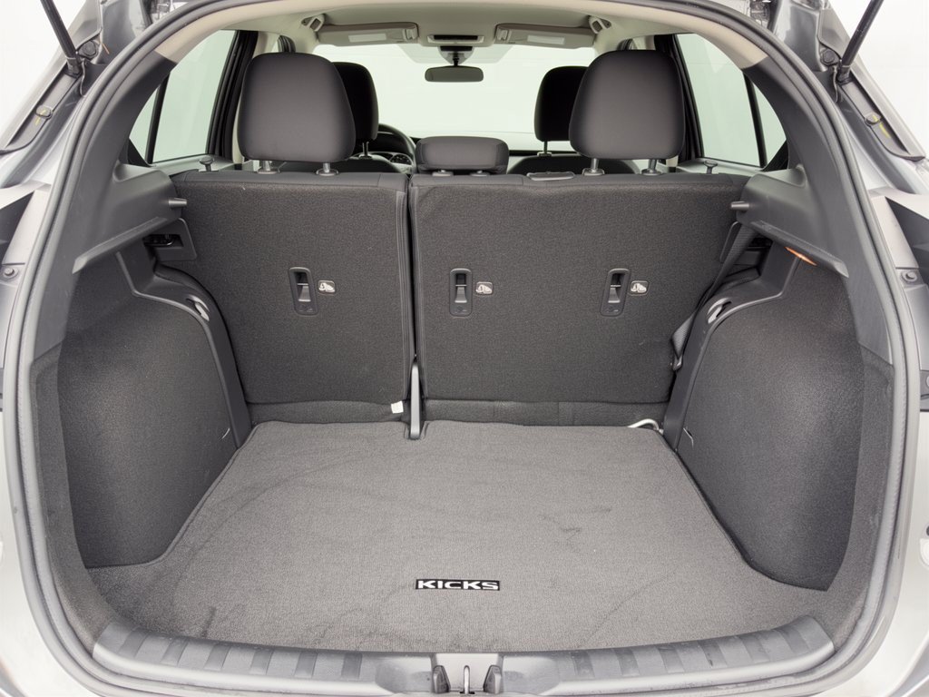 Used 2023 Nissan Kicks S FWD image 28