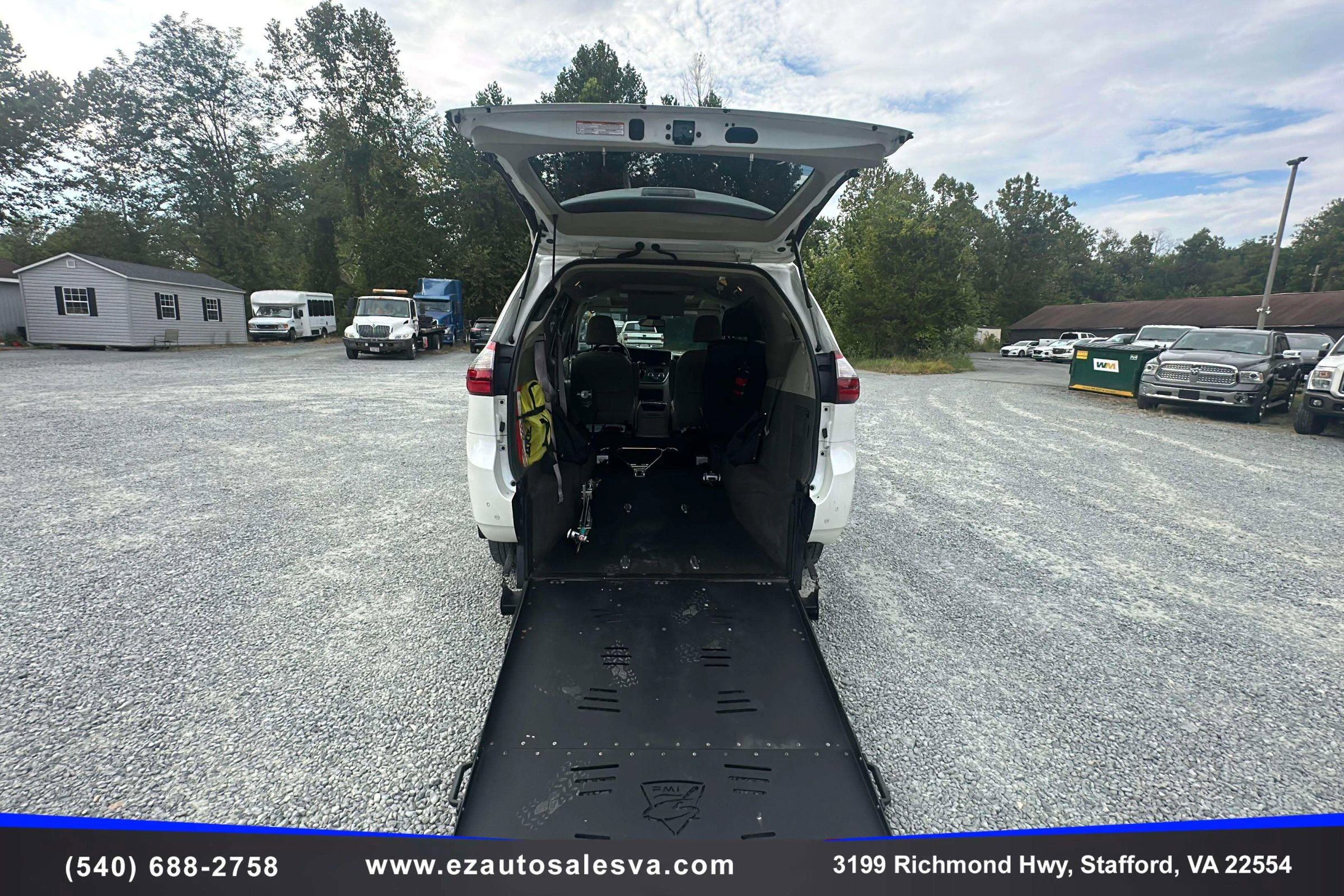 Used 2020 Toyota Sienna XLE image 14