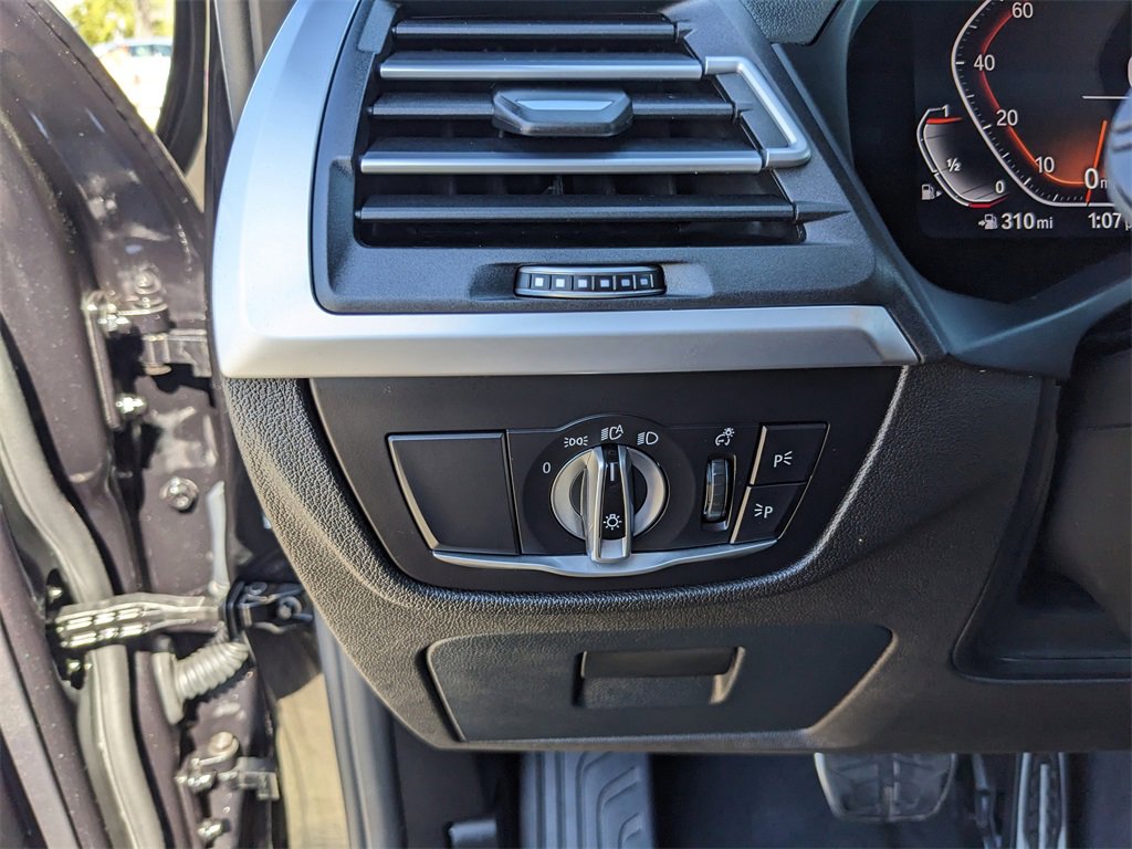 Used 2025 BMW X4 xDrive30i image 30