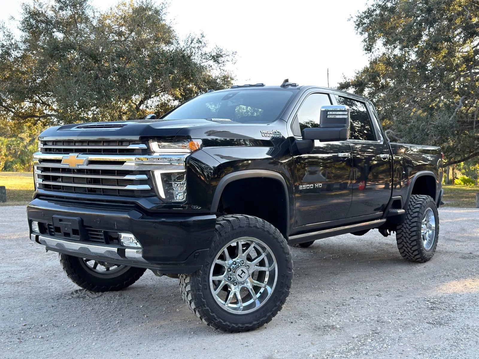 Used 2023 Chevrolet Silverado 2500 High Country w/ Safety Package II image 78