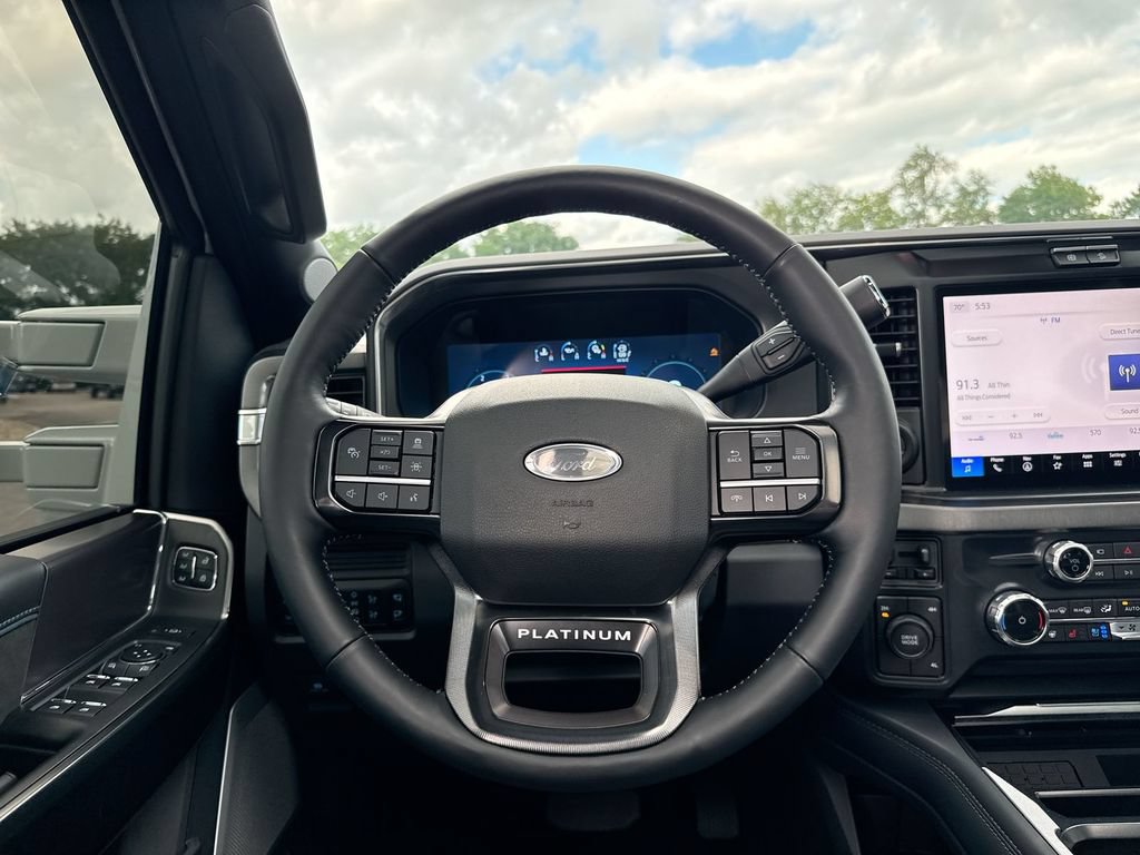 Used 2026 Ford F450 Platinum w/ FX4 Off-Road Package AWD/4WD image 14