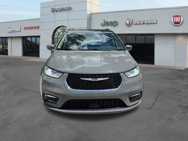 Used 2021 Chrysler Pacifica Touring FWD image 5