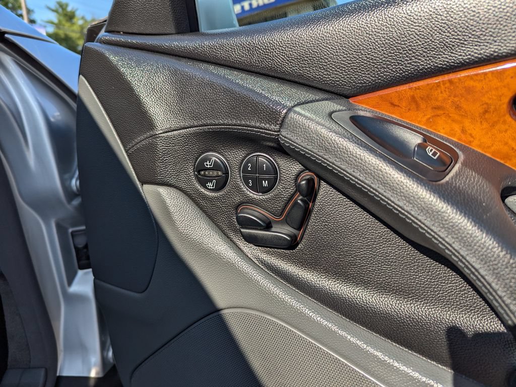 Used 2005 Mercedes-Benz SL 500 image 33