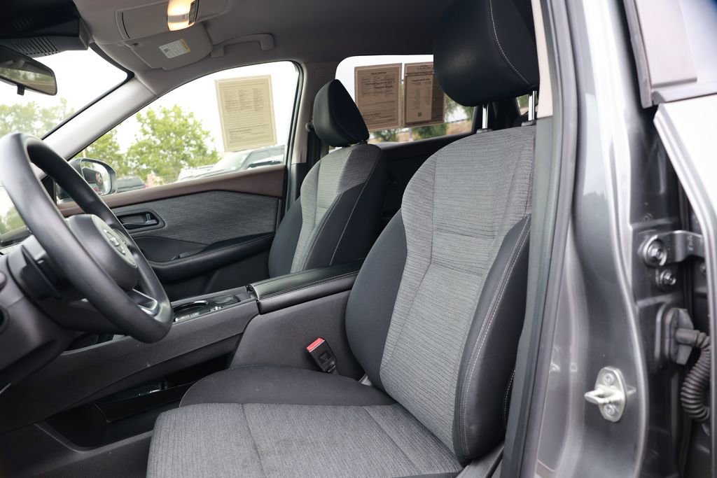 Used 2021 Nissan Rogue S FWD image 17