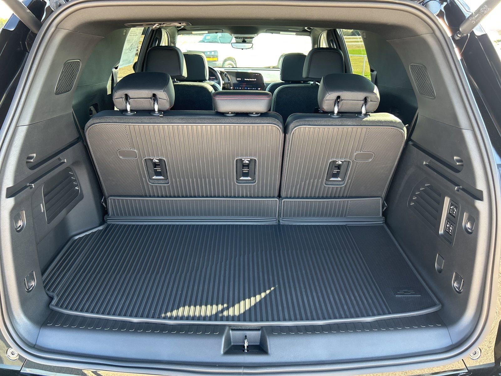 New 2026 Chevrolet Traverse RS w/ LPO, Floor Liner Package image 14