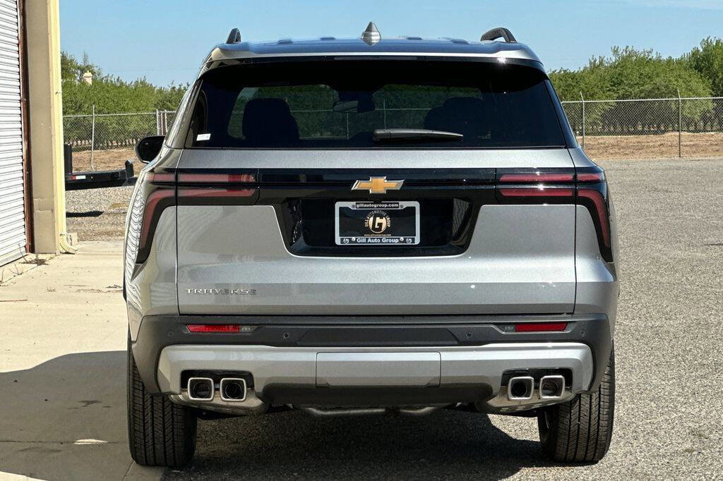 New 2026 Chevrolet Traverse LT image 5