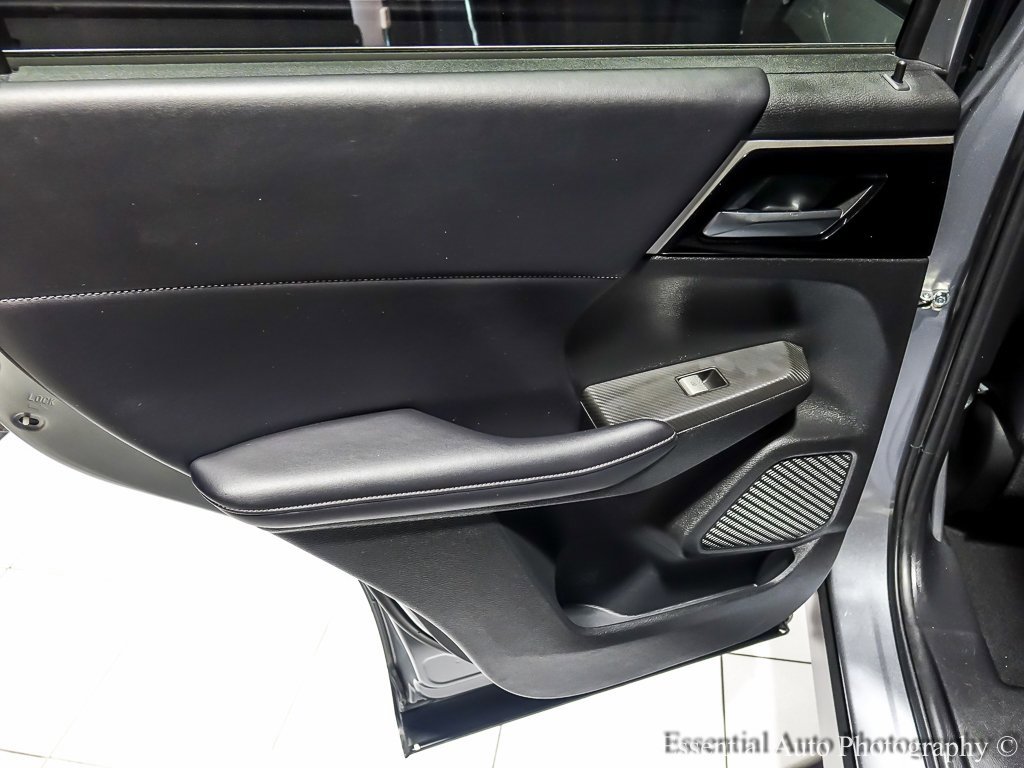 Used 2023 Mitsubishi Outlander SE image 29