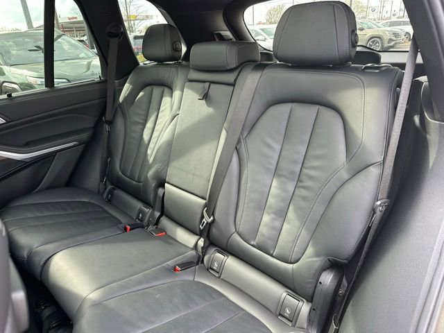 Used 2022 BMW X5 xDrive40i w/ M Sport Package image 39
