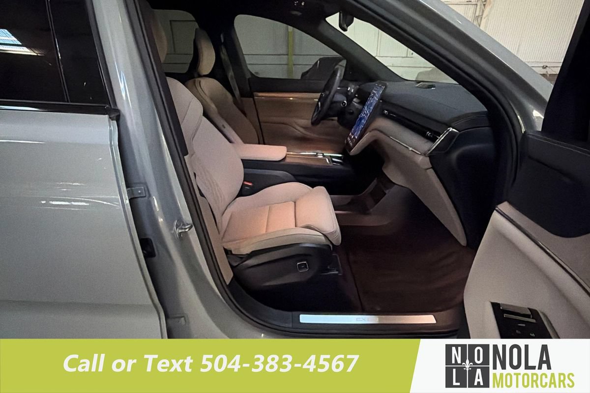Used 2025 Volvo EX90 Plus AWD/4WD image 30