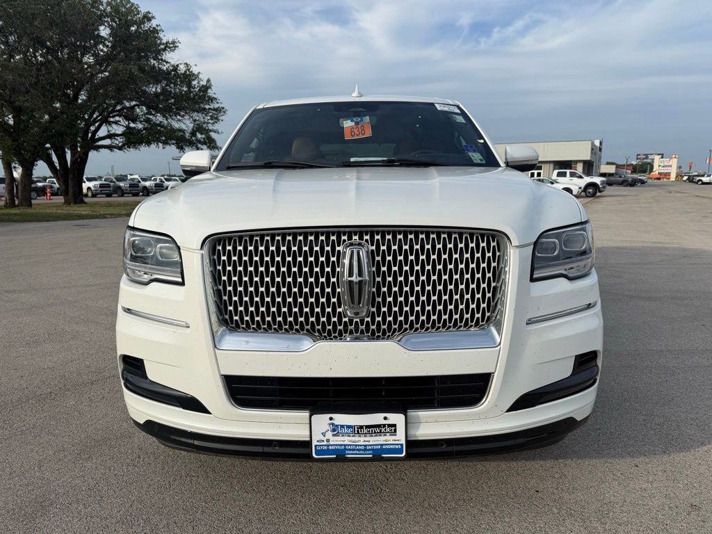 Used 2023 Lincoln Navigator Reserve AWD/4WD image 9