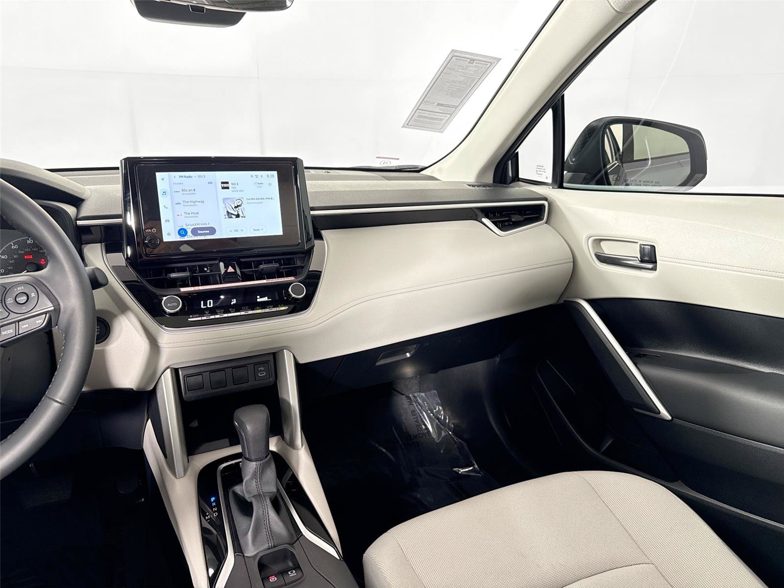 Certified 2025 Toyota Corolla Cross LE w/ Moonroof Package FWD image 47