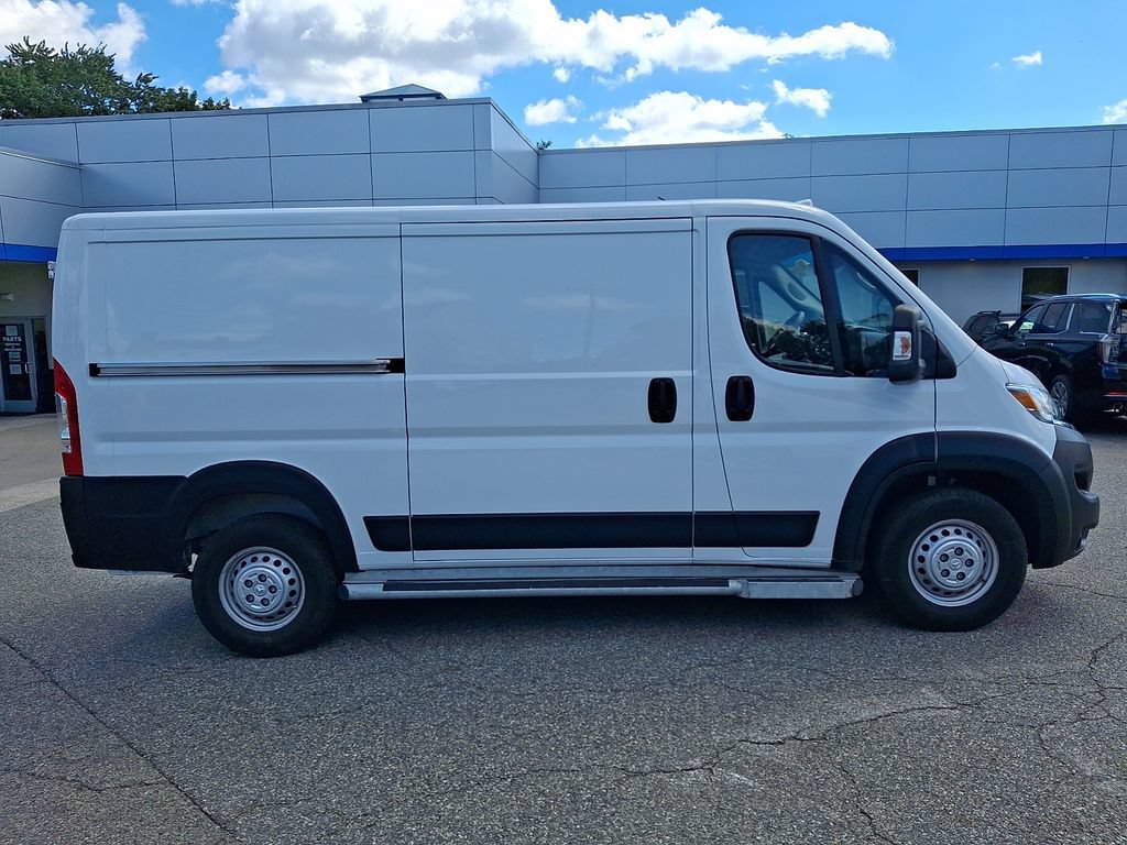 Used 2025 RAM ProMaster 2500 w/ U-Haul Equipment Group FWD image 9