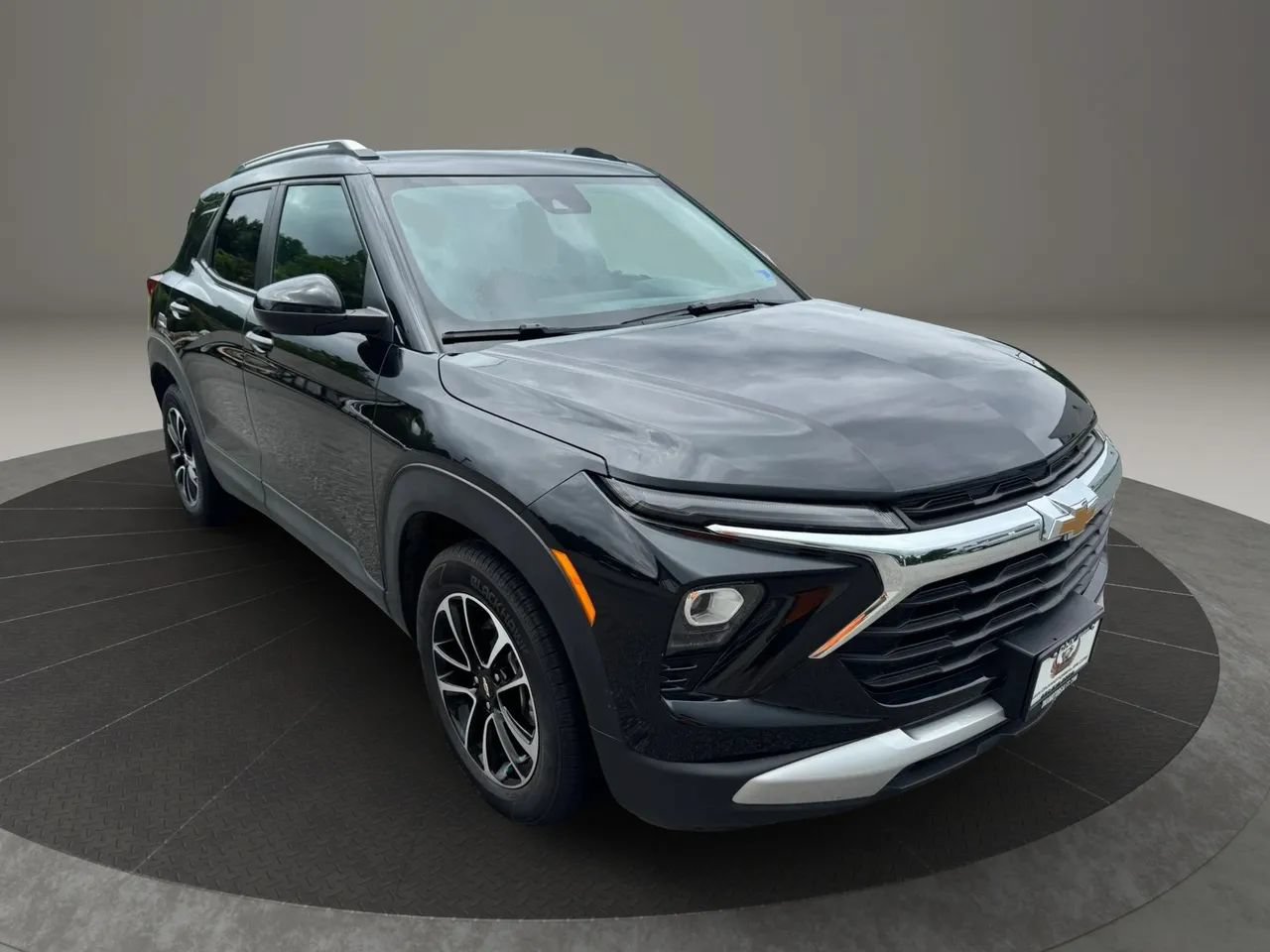 Used 2025 Chevrolet TrailBlazer LT w/ LT Cold Weather Package FWD image 8