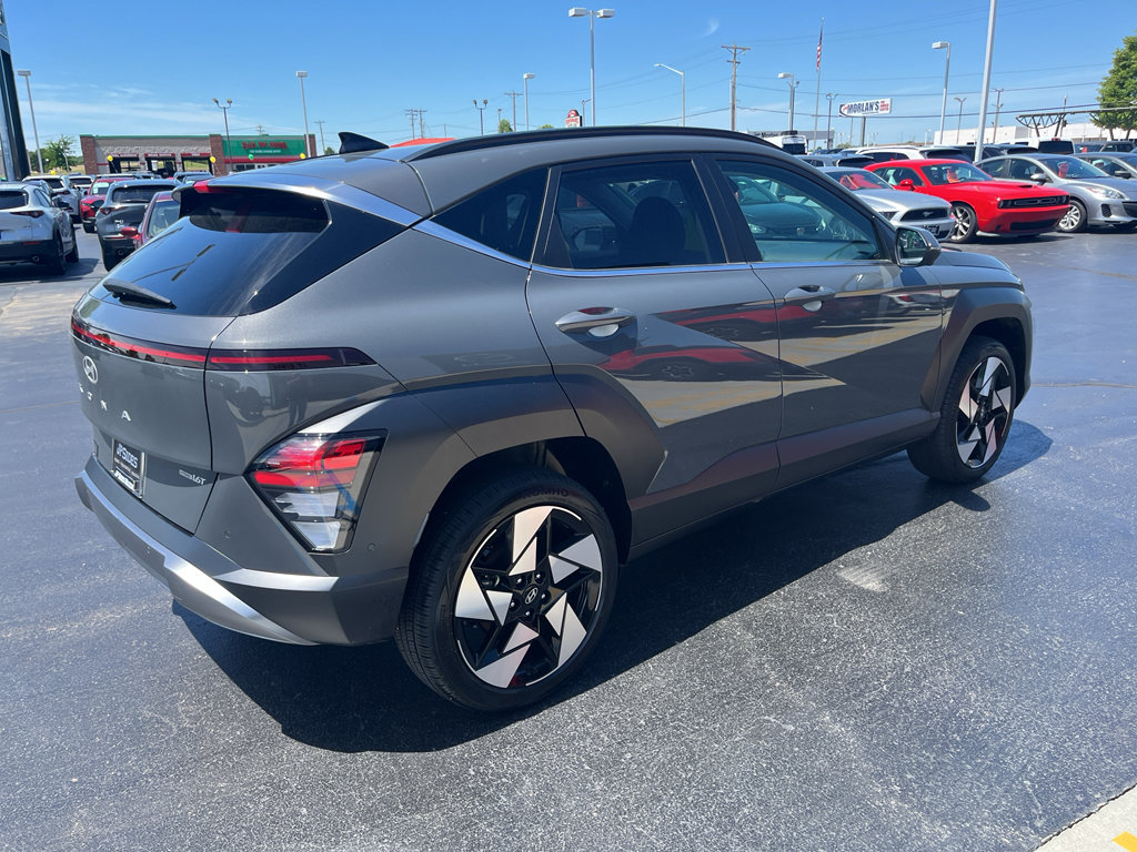 Used 2025 Hyundai Kona Limited AWD/4WD image 7