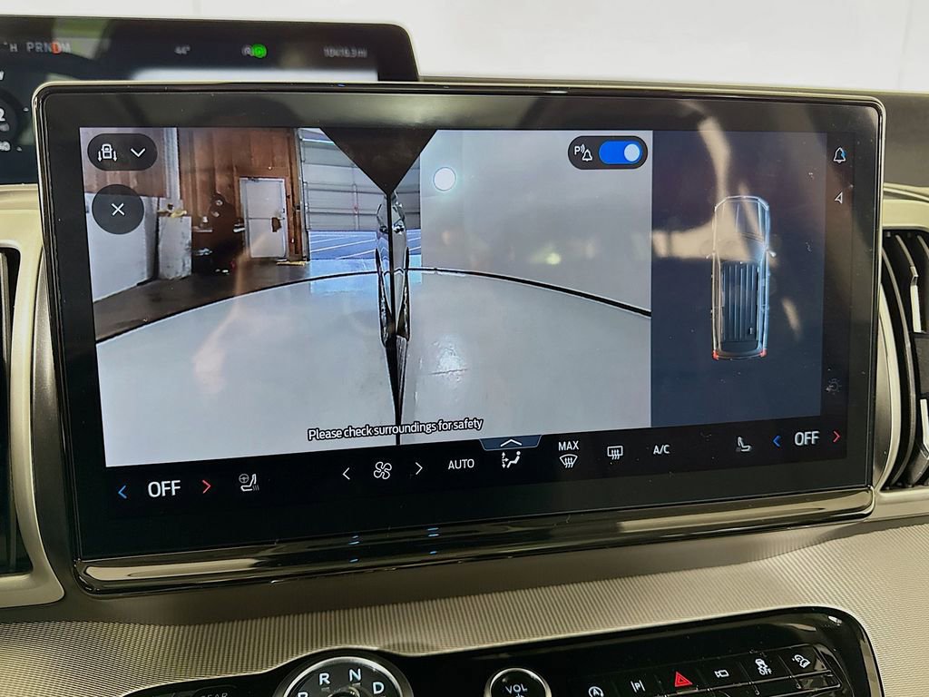 Used 2025 Ford Expedition Active image 50