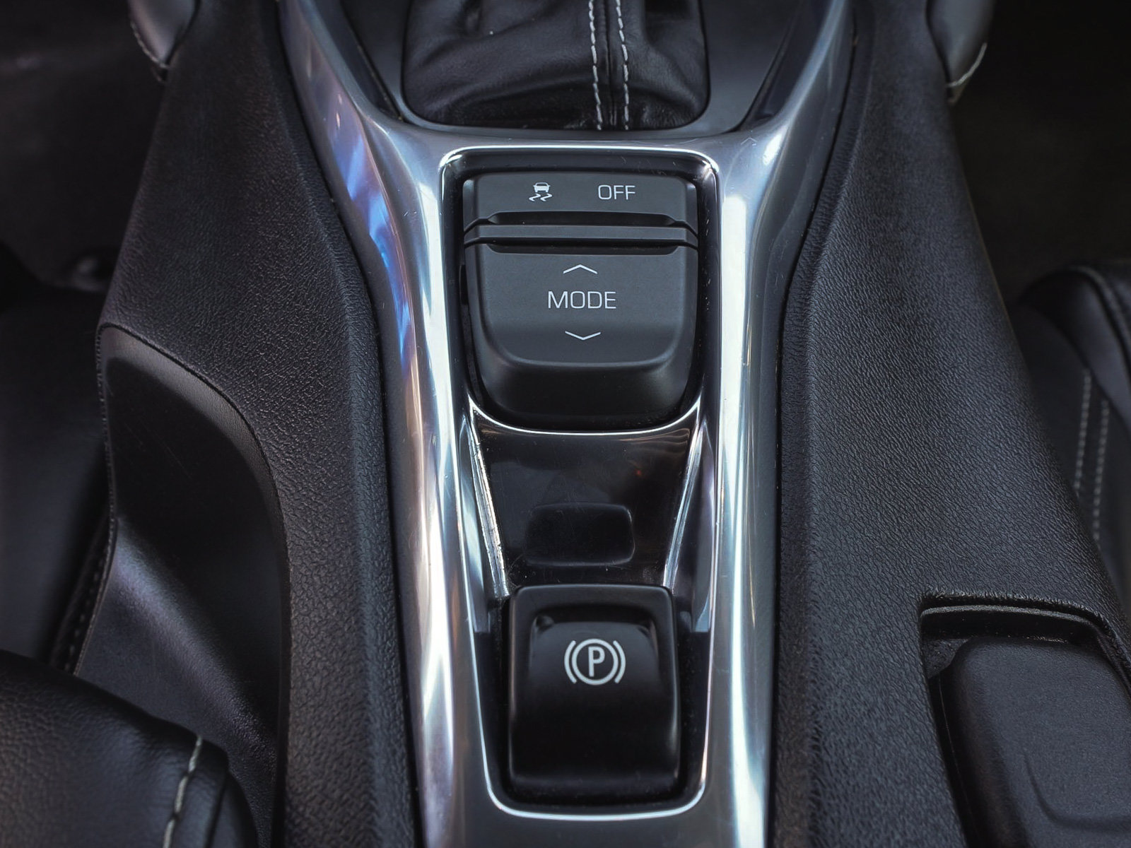 Used 2018 Chevrolet Camaro SS RWD image 36