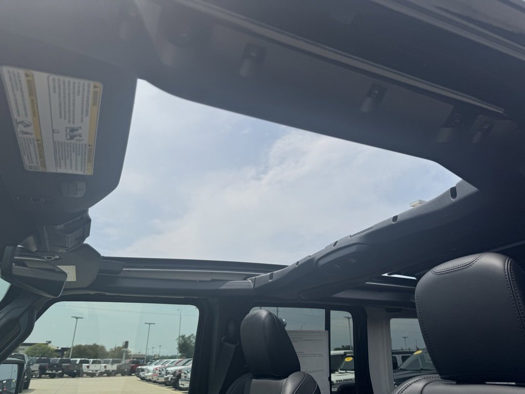 New 2025 Jeep Wrangler Unlimited Rubicon 392 image 7