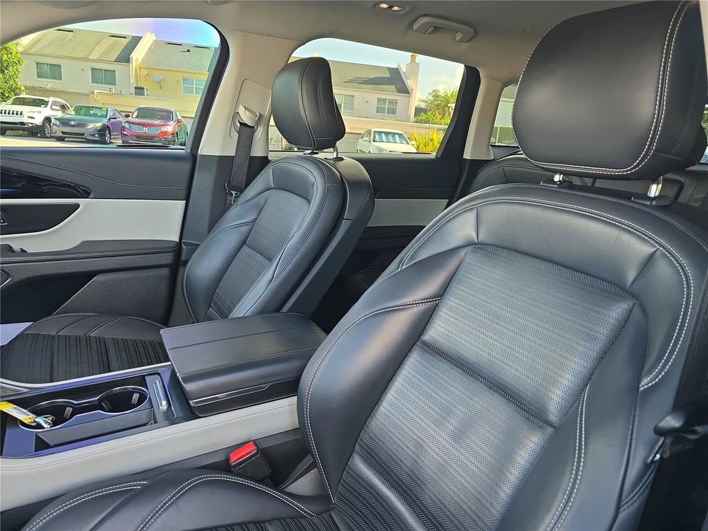 Used 2024 Lincoln Nautilus Reserve AWD/4WD image 16