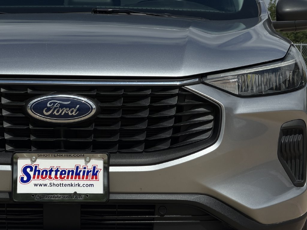 Used 2024 Ford Escape Active FWD image 8