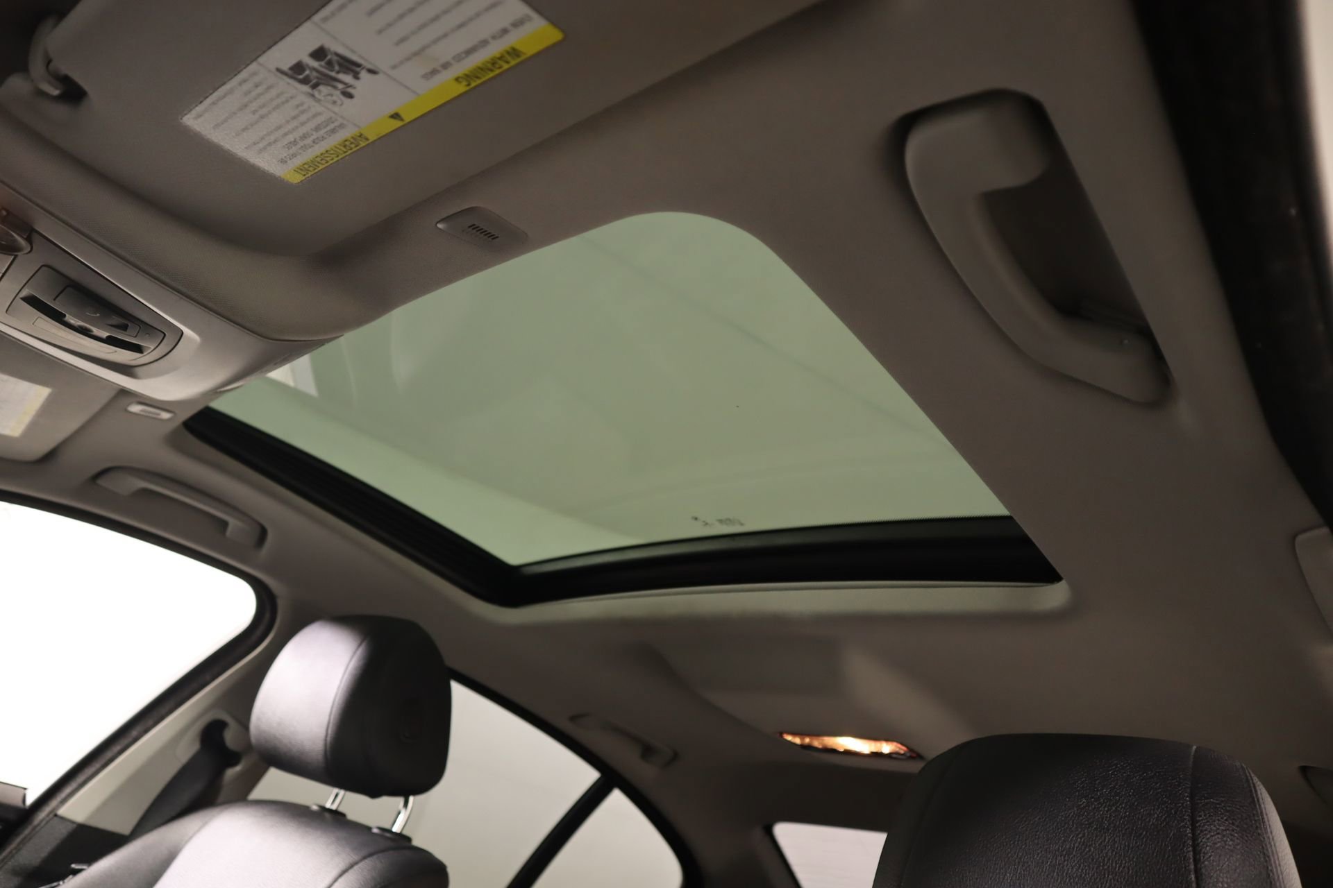 Used 2015 BMW 528i Sedan image 15