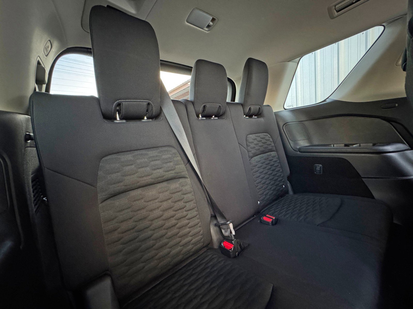 Used 2022 Nissan Pathfinder SV image 35