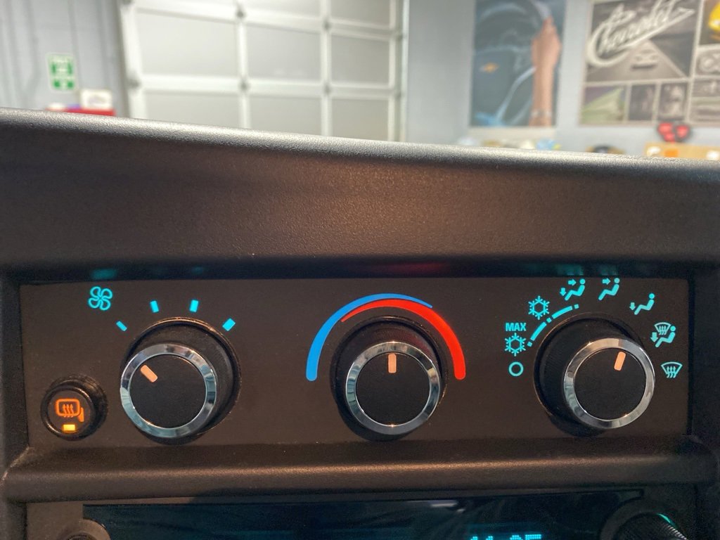 Used 2022 Chevrolet Express 2500 w/ Driver Convenience Package image 26