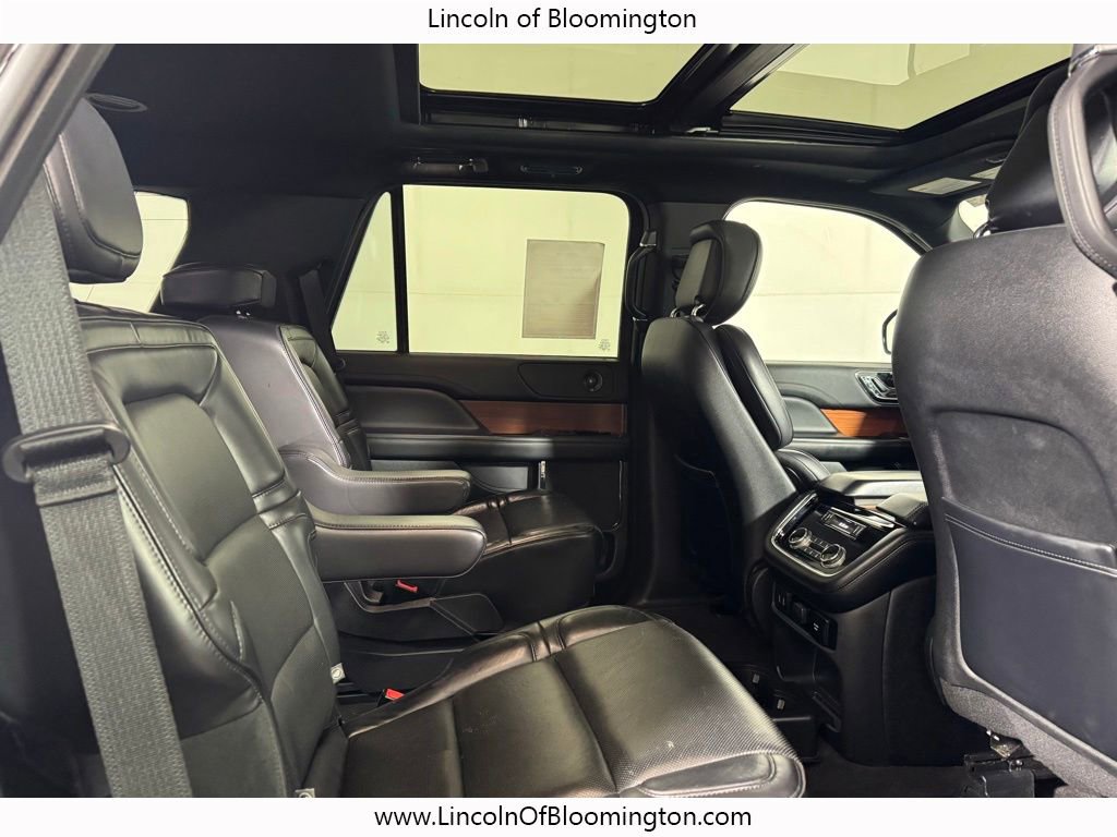 Used 2019 Lincoln Navigator Select AWD/4WD image 20