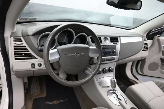 Used 2008 Chrysler Sebring Touring w/ Special Touring Group FWD image 14