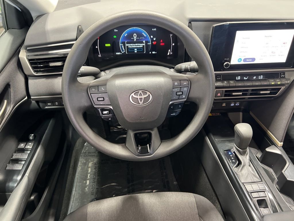 Used 2025 Toyota Camry LE image 21