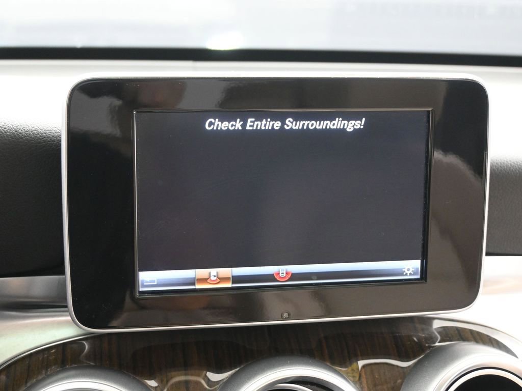 Used 2018 Mercedes-Benz GLC 300 4MATIC image 19