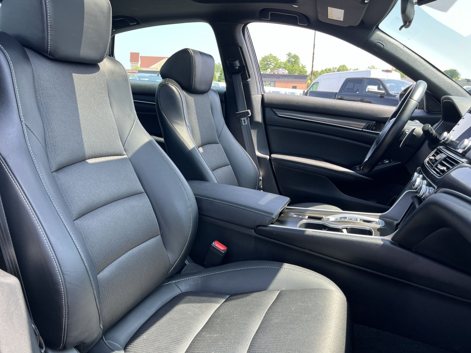 Used 2022 Honda Accord Sport image 26