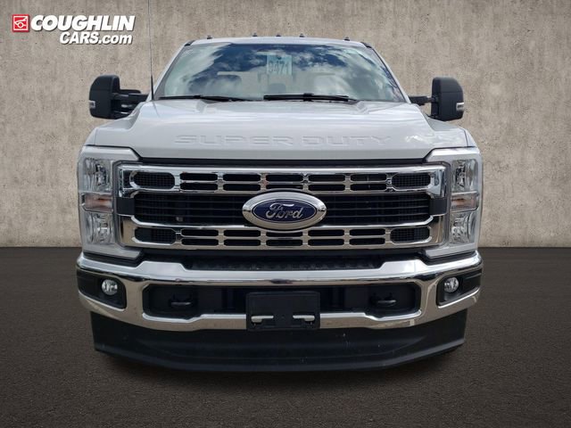 New 2026 Ford F350 XL w/ XL Chrome Package AWD/4WD video 2