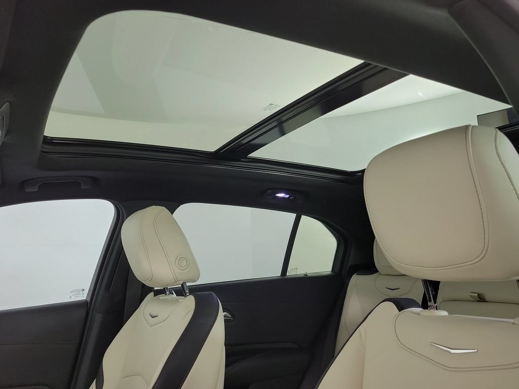 Certified 2022 Cadillac XT4 Sport FWD image 18