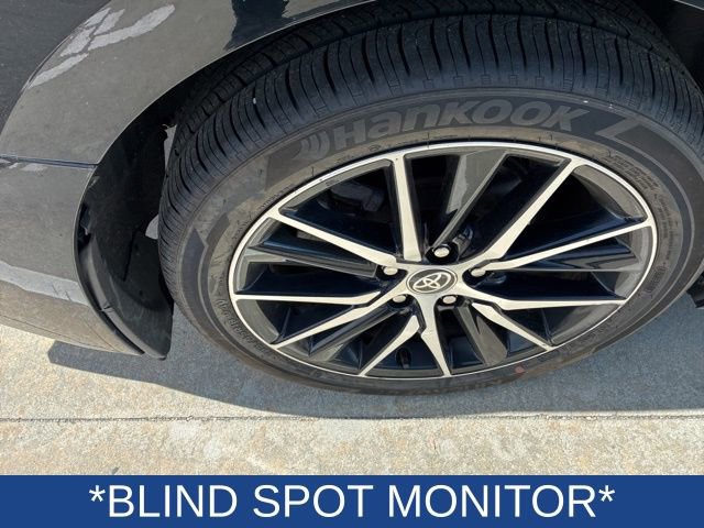 Used 2023 Toyota Camry SE image 5